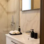 Maisona - Modern And Stylish Near Center شقة