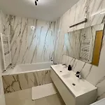 Maisona - Modern And Stylish Near Center تيميشورا