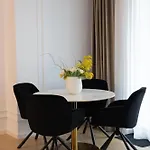Maisona - Modern And Stylish Near Center شقة تيميشورا