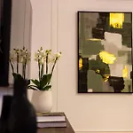 Maisona - Modern And Stylish Near Center شقة
