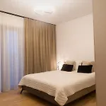 Maisona - Modern And Stylish Near Center شقة