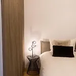 Maisona - Modern And Stylish Near Center شقة