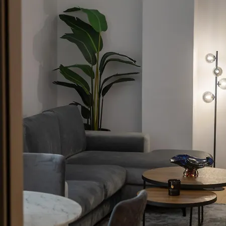 Maisona - Modern And Stylish Near Center *