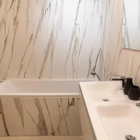 Maisona - Modern And Stylish Near Center