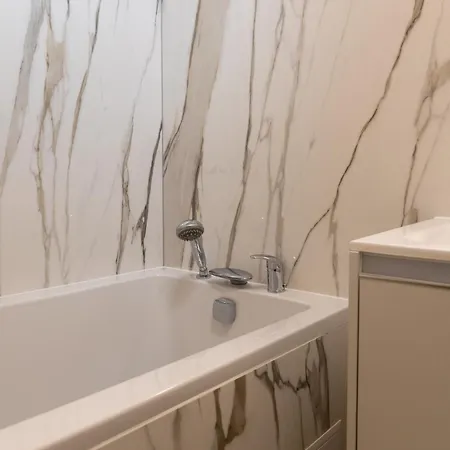 Maisona - Modern And Stylish Near Center