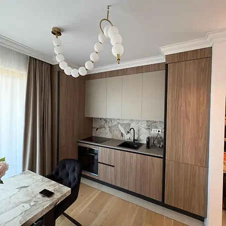 Maisona - Modern And Stylish Near Center