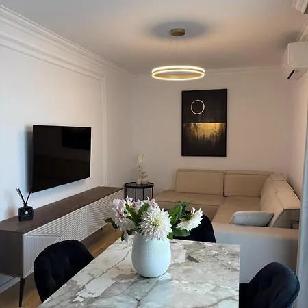 Apartmán Maisona - Modern And Stylish Near Center Temešvár