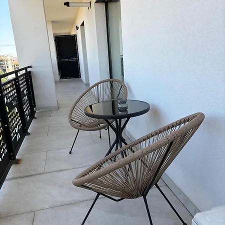 Maisona - Modern And Stylish Near Center Apartmán Temešvár