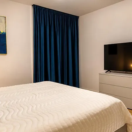 Maisona - Modern And Stylish Near Center *