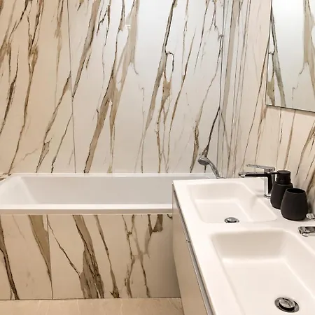 Apartman Maisona - Modern And Stylish Near Center *