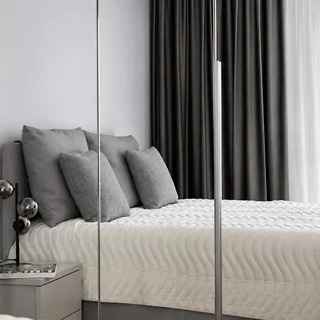Maisona - Modern And Stylish Near Center