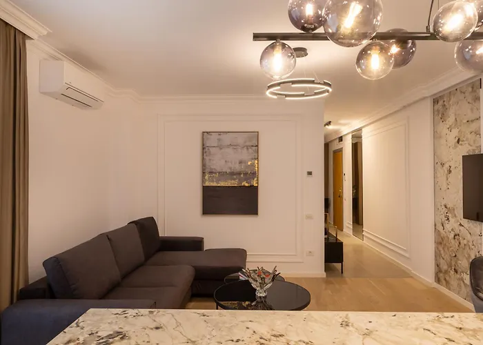 Maisona - Modern And Stylish Near Center