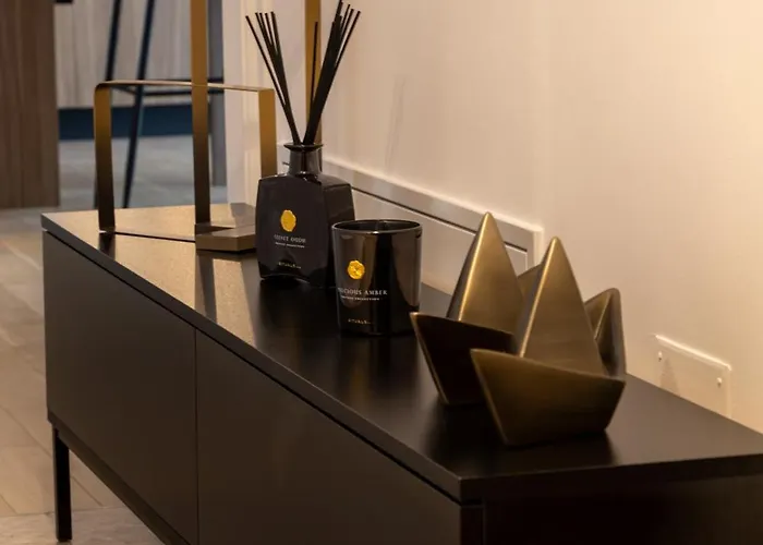 Maisona - Modern And Stylish Near Center