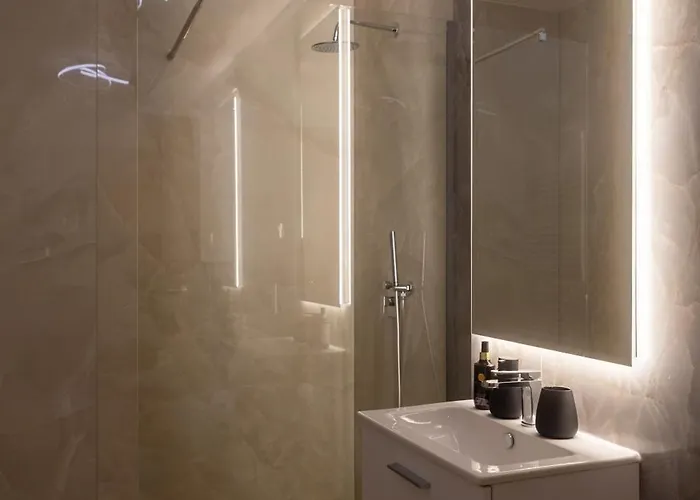 Maisona - Modern And Stylish Near Center *