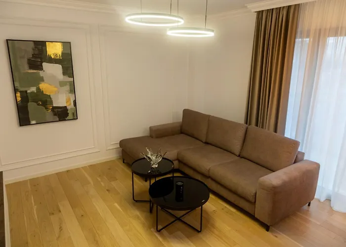 Maisona - Modern And Stylish Near Center *