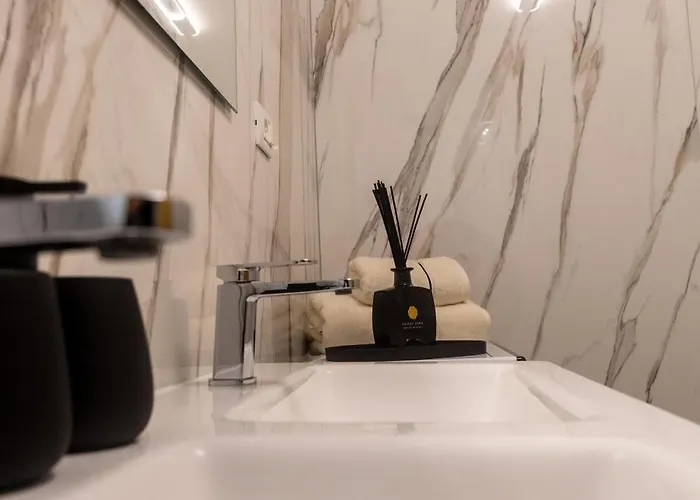 Maisona - Modern And Stylish Near Center