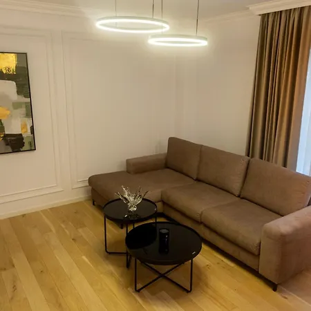 Maisona - Modern And Stylish Near Center *