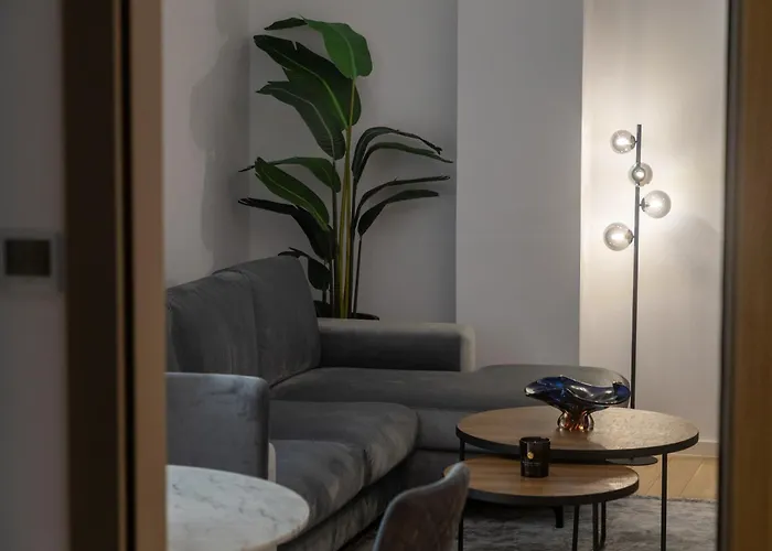 Maisona - Modern And Stylish Near Center *