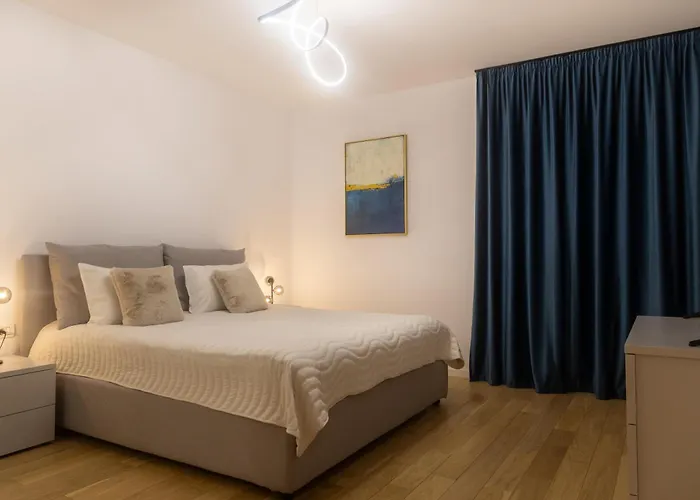 Maisona - Modern And Stylish Near Center