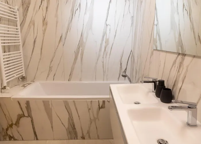 Maisona - Modern And Stylish Near Center